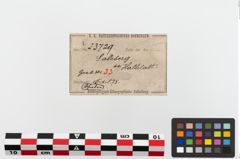 Etiketten zu Bronzetutulusscheibenfibel (NHMW-PRAE-023729)